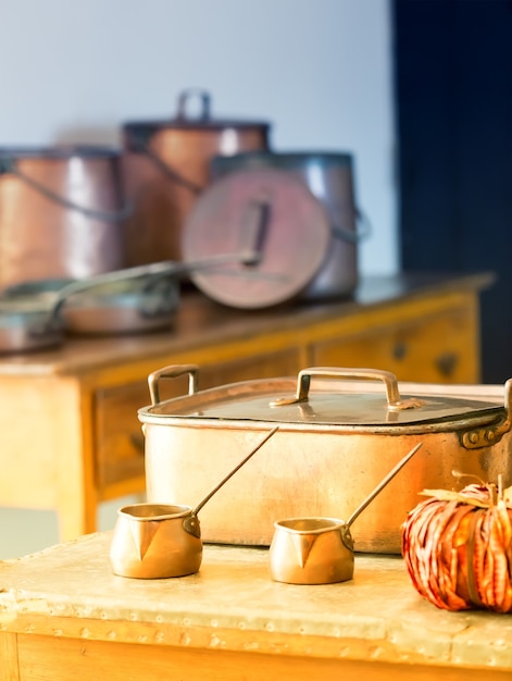 Widok kuchni z przyborami